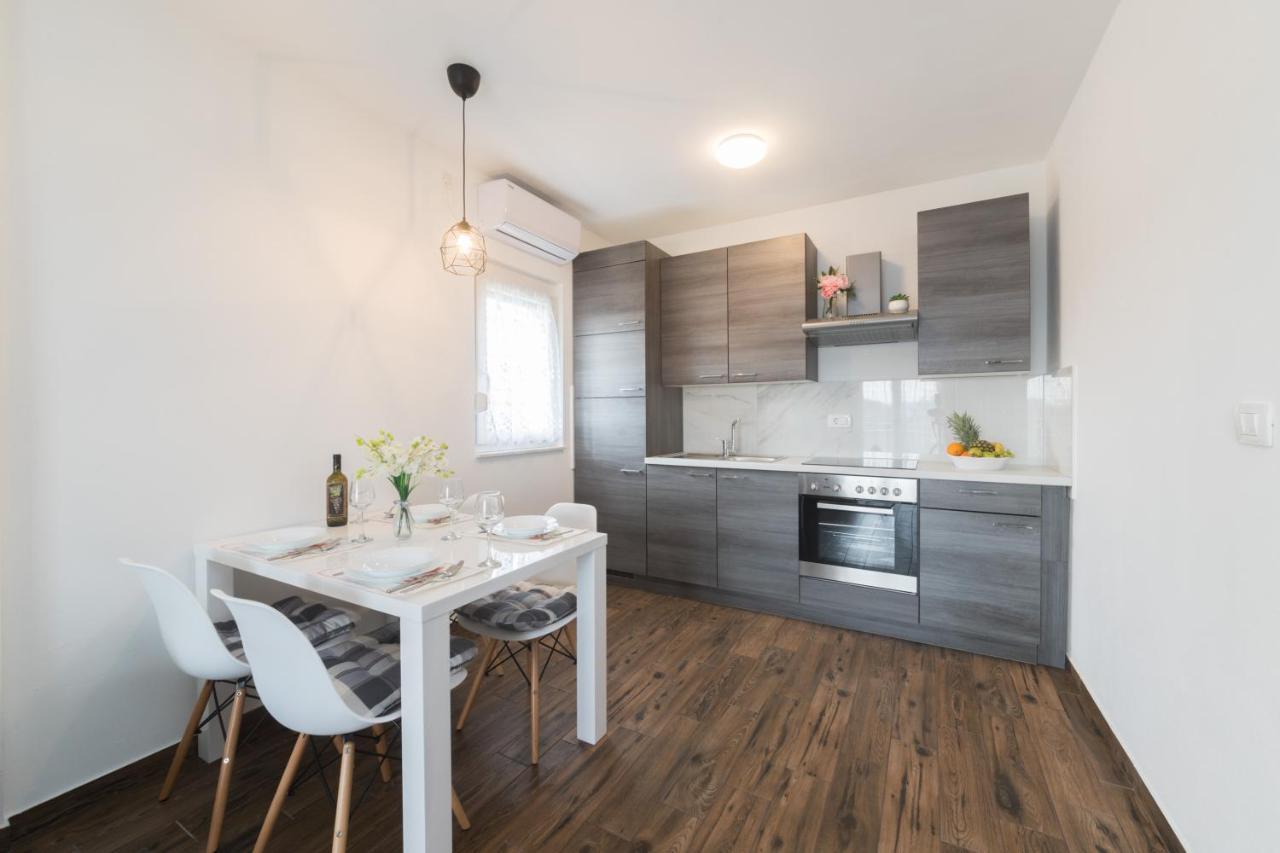 Agava Apartment Ugljan Exterior photo